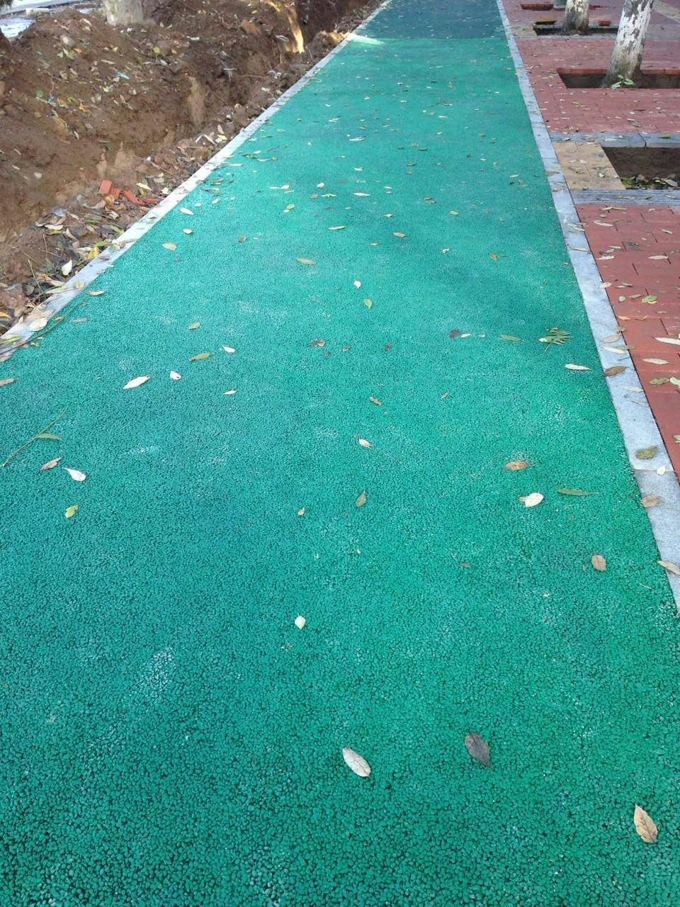 東風(fēng)路透水地坪