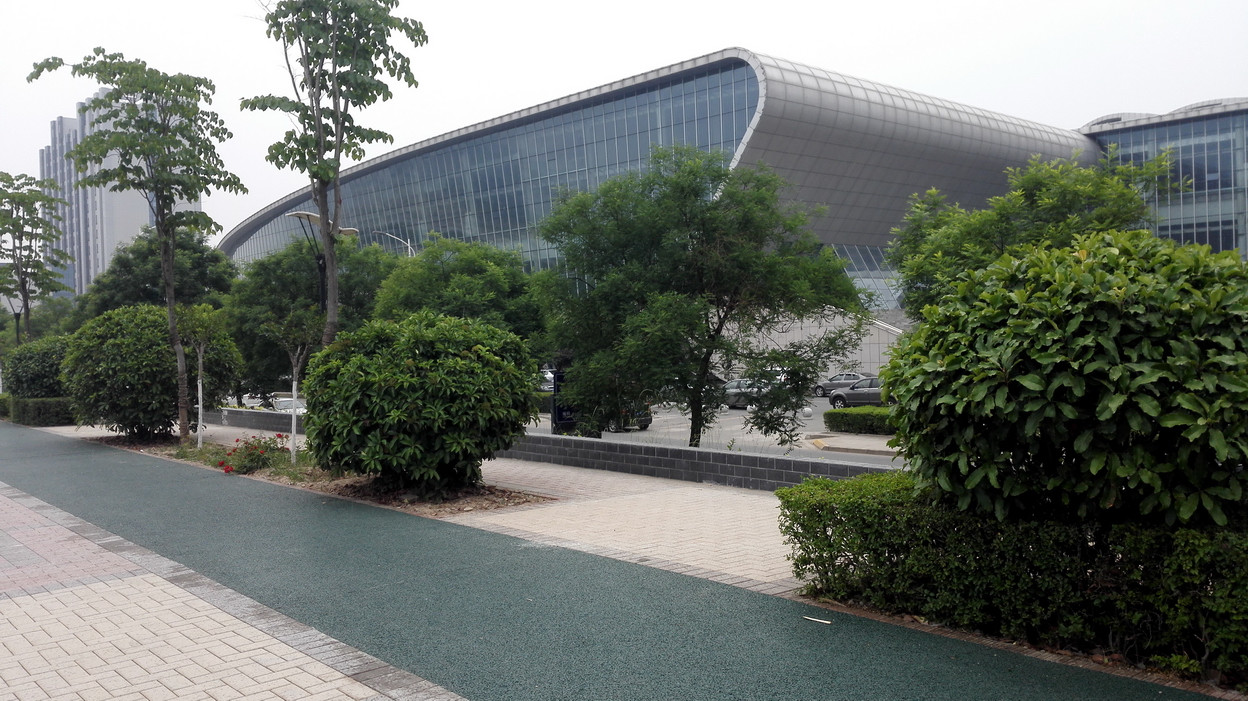 高新一路至三路透水健康步道
