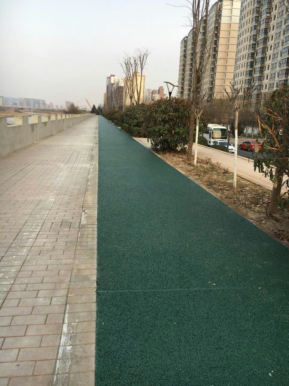 高新一路至三路透水健康步道