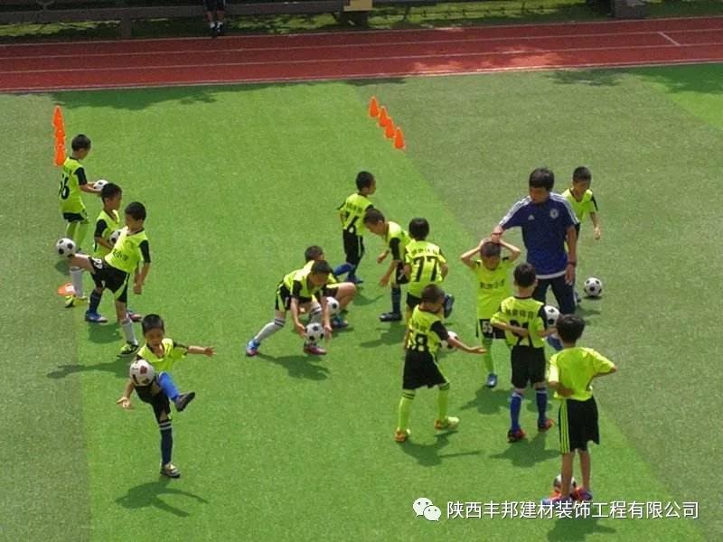 給孩子繪就一片快樂成長的綠地——豐邦人的責(zé)任
