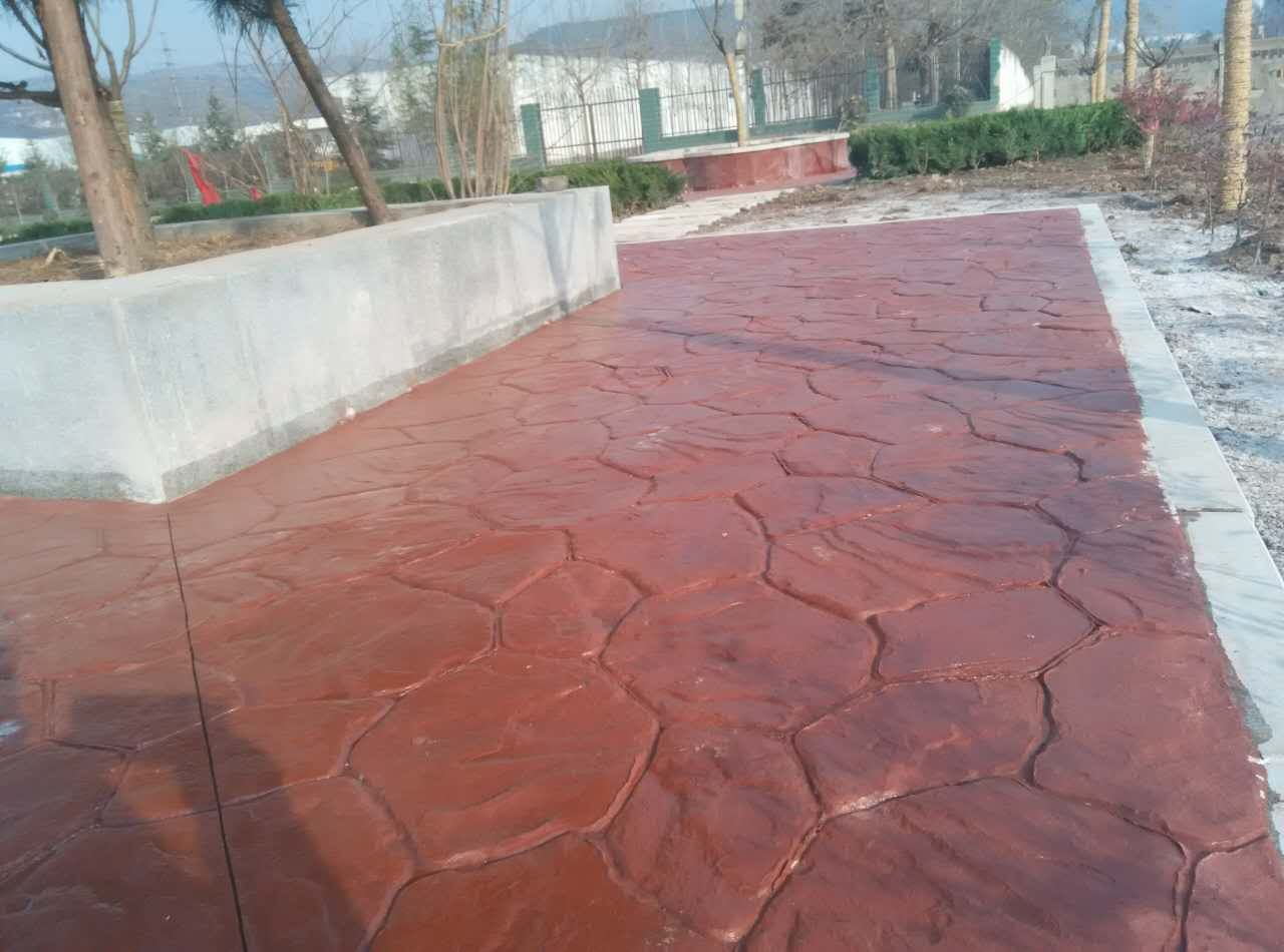 寶雞市高家鎮(zhèn)休閑壓花地坪