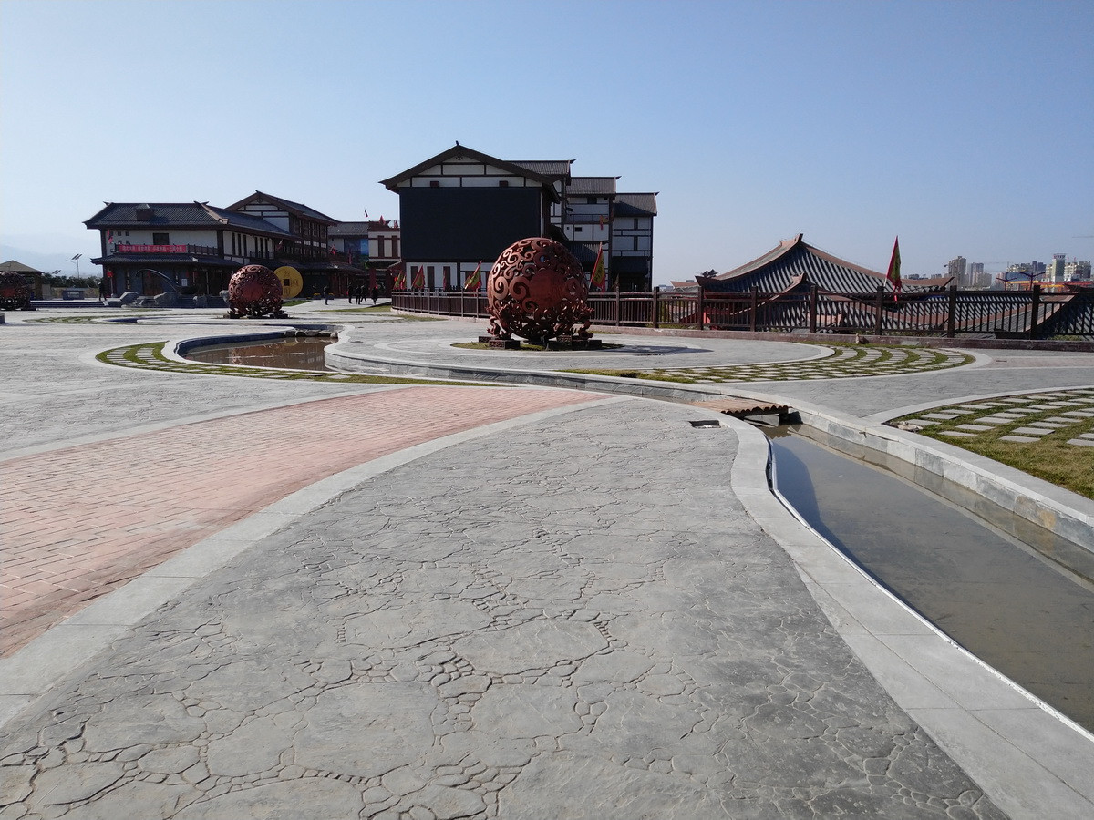 水城三國小鎮(zhèn)藝術(shù)壓印地坪