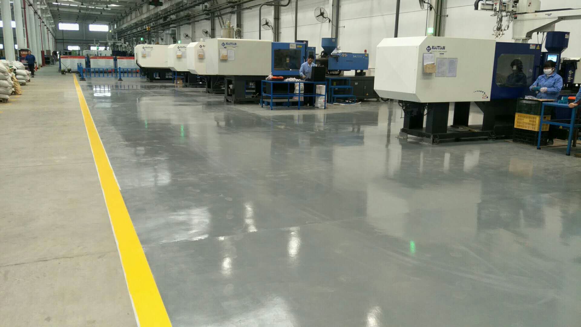 凌云蓄電池生產加工車間環(huán)氧地坪