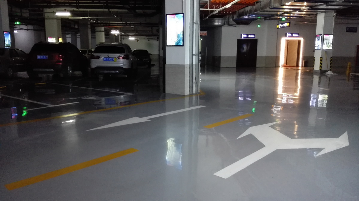 寶雞博鵬中心地下停車場環(huán)氧自流平