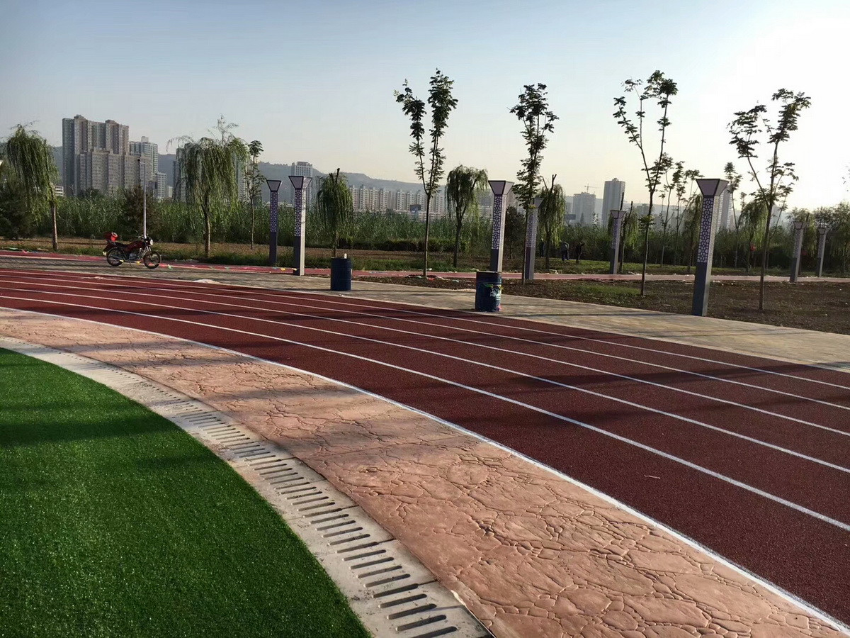 寶雞高新區(qū)濱河生態(tài)園停機(jī)坪、運(yùn)動(dòng)場(chǎng)