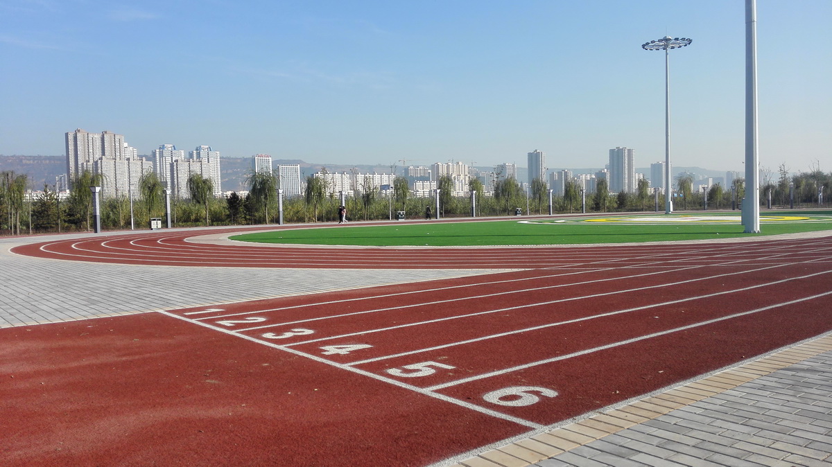 寶雞高新區(qū)濱河生態(tài)園停機(jī)坪、運(yùn)動(dòng)場(chǎng)