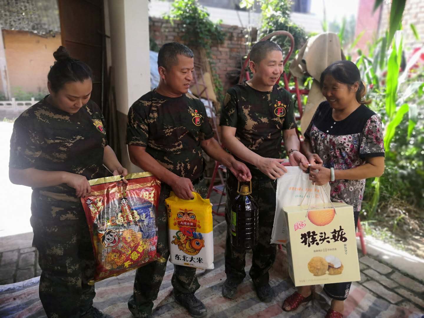 陜西豐邦入村進(jìn)戶看望人傷疾、退役軍人
