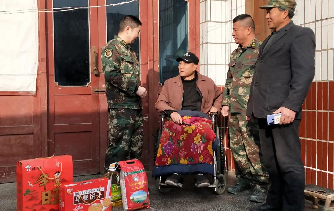 雙節(jié)送關(guān)愛，情暖老兵心——陜西豐邦黨支部看望慰問結(jié)對(duì)幫扶傷殘困難退役軍人