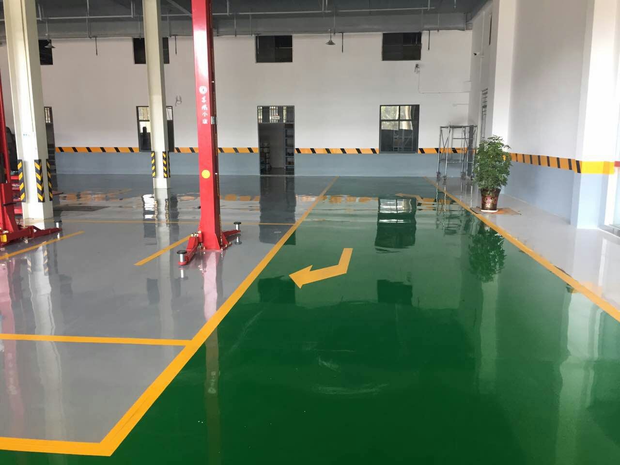 陸港集團(tuán)寶雞車間環(huán)氧地坪